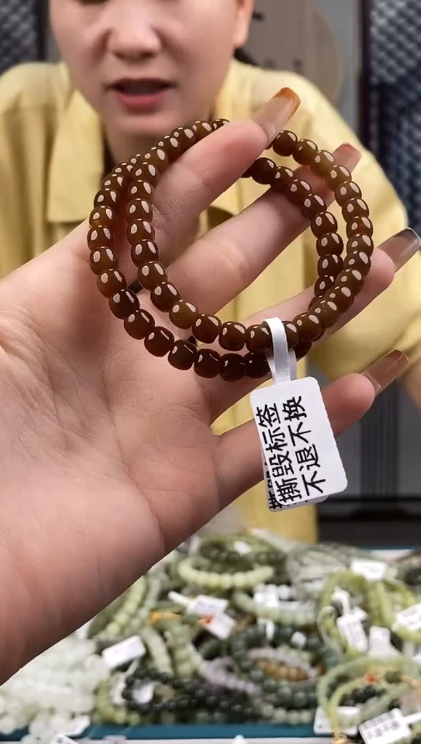 和田玉未镶嵌颈饰多样性发一