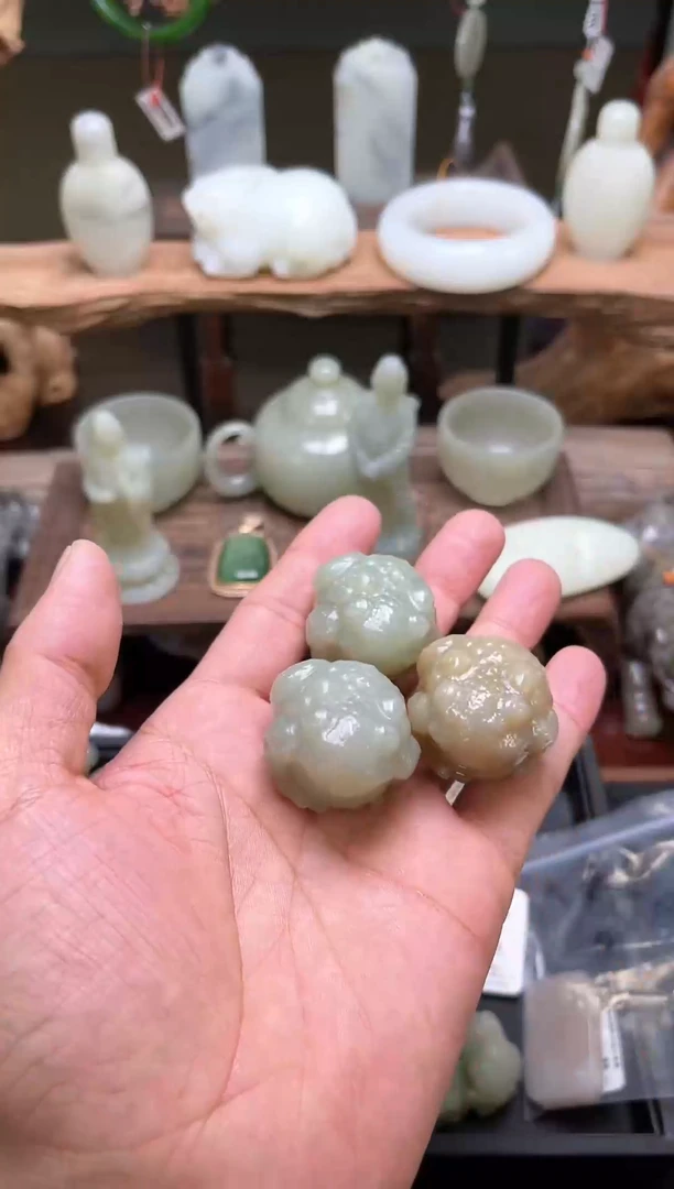 【闪购商品】和田玉手把未镶嵌且末迪克兰 金蟾 多样性发一