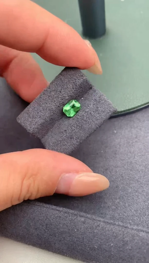 【闪购商品】石榴石（沙弗莱）裸石未镶嵌1ct沙弗莱
