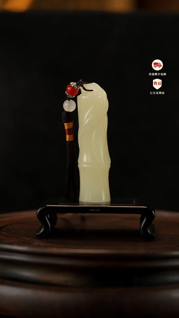 云南石竹叶青雕刻：节节高升手把件