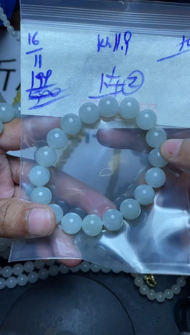 未镶嵌定制翡翠翡翠毛货抛光多样性发货拍一发一