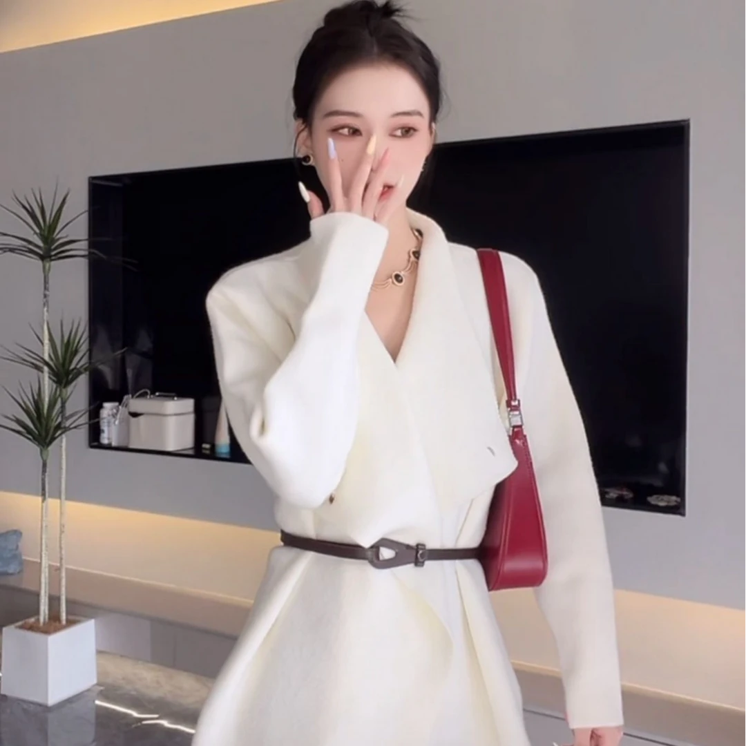 秋冬新款法式高级感收腰显瘦毛衣外套女2024气质翻领百搭针织开衫