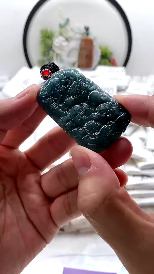 颈饰未镶嵌翡翠九龙1