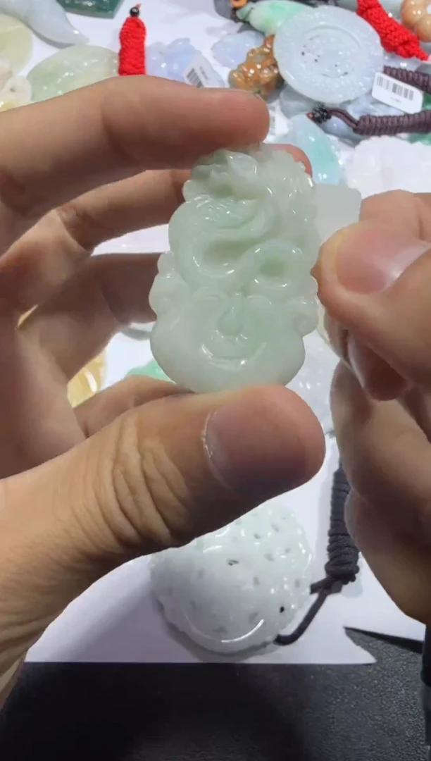 【闪购商品】翡翠颈饰未镶嵌00007525