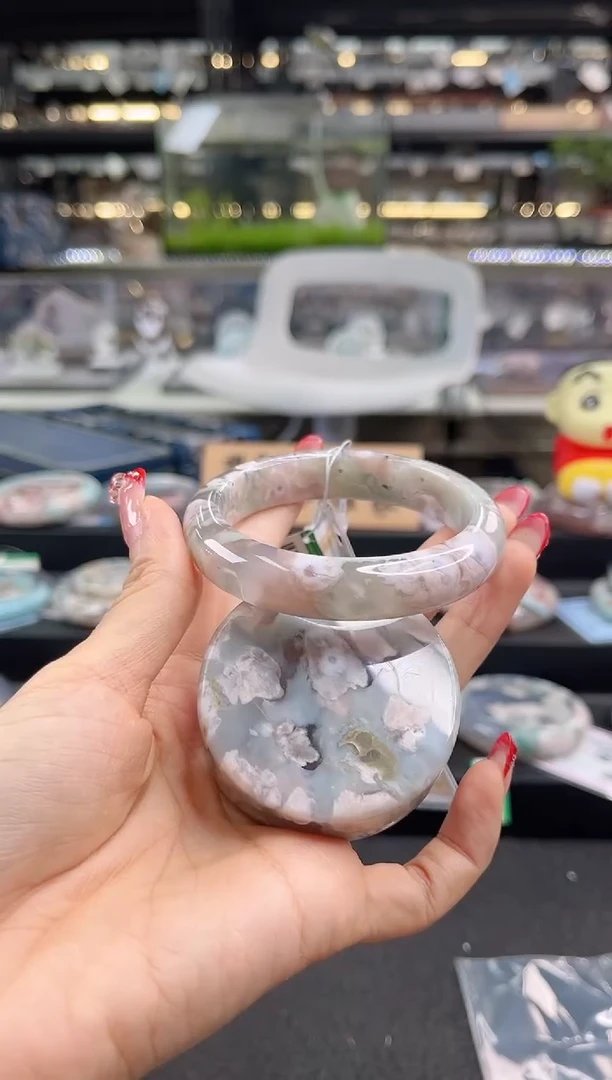 未镶嵌手镯石英质玉55圈口（赠品镯心）3s5845