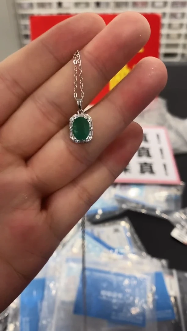 银S925镶嵌颈饰祖母绿1