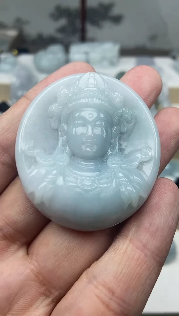 颈饰未镶嵌翡翠观音首