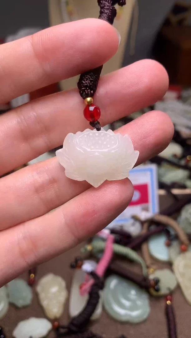 颈饰未镶嵌和田玉新疆料青海料清水和田玉吊坠