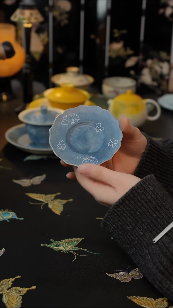 素岚蝶舞  杯托