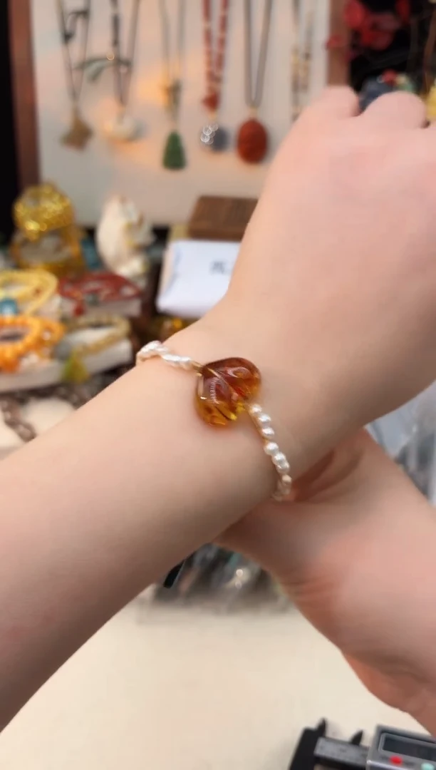 未镶嵌琥珀手饰@@A921J019806