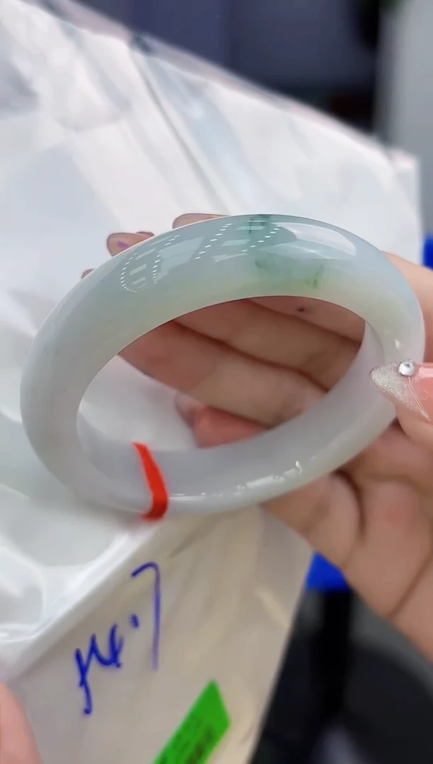 【闪购商品】翡翠手镯未镶嵌翡翠手镯