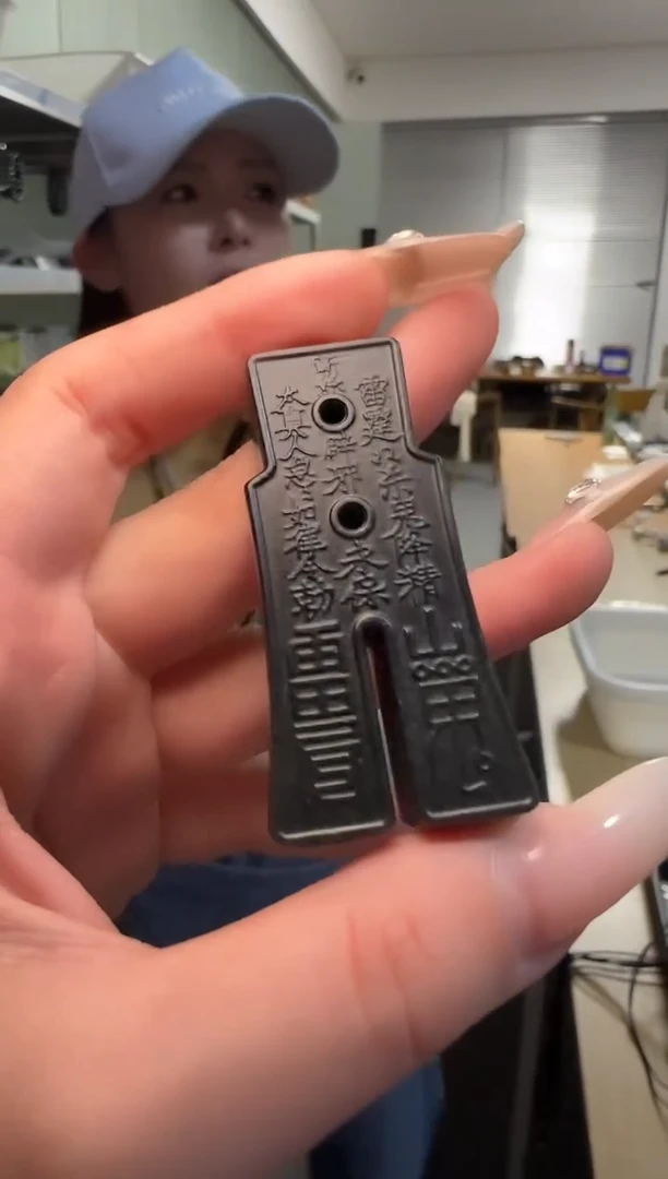 颈饰未镶嵌和田玉青玉古钱币吊坠