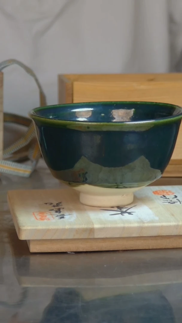 陶瓷悬***马日本原产绿釉抹茶碗