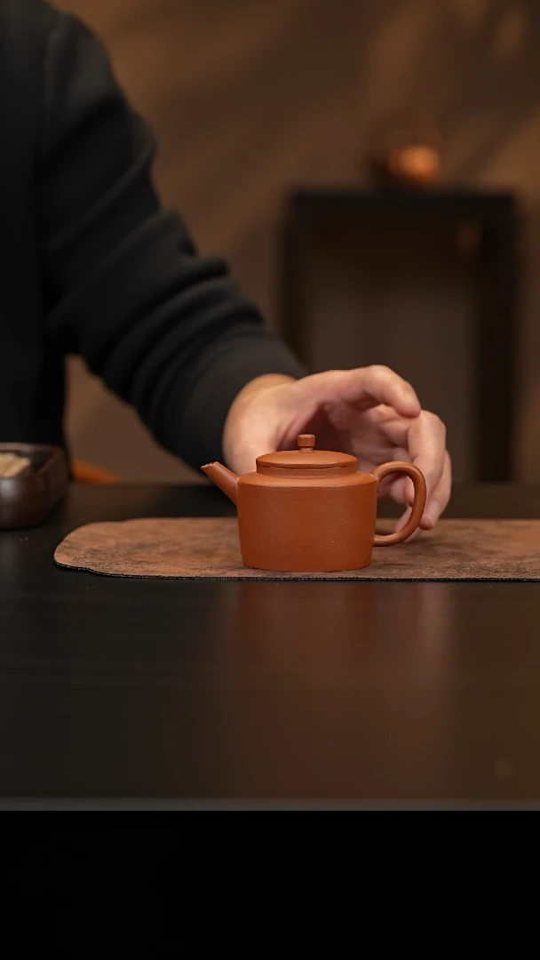 【闪购商品】紫砂茶壶允禾斋wzht 朱泥 折肩宫灯 130c