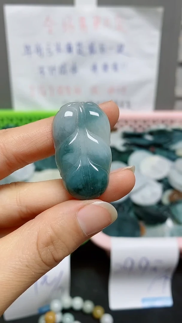 【闪购商品】翡翠颈饰未镶嵌天然翡翠A货