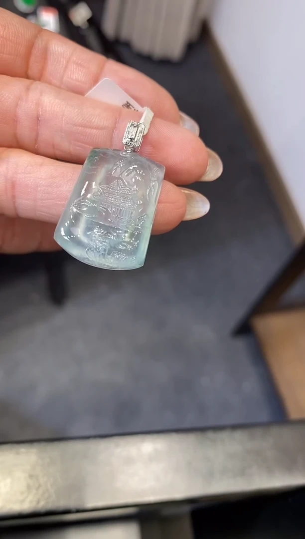 吊坠(不含链)18K金镶嵌翡翠无事牌