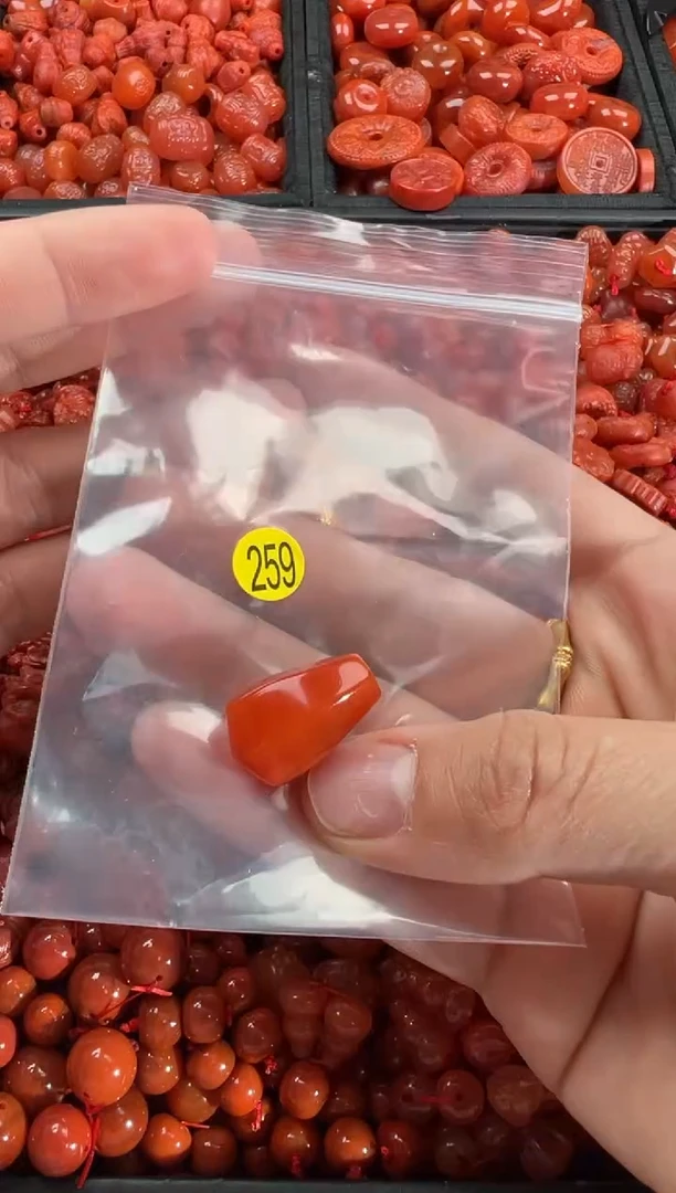 【闪购商品】南红玛瑙颈饰未镶嵌1
