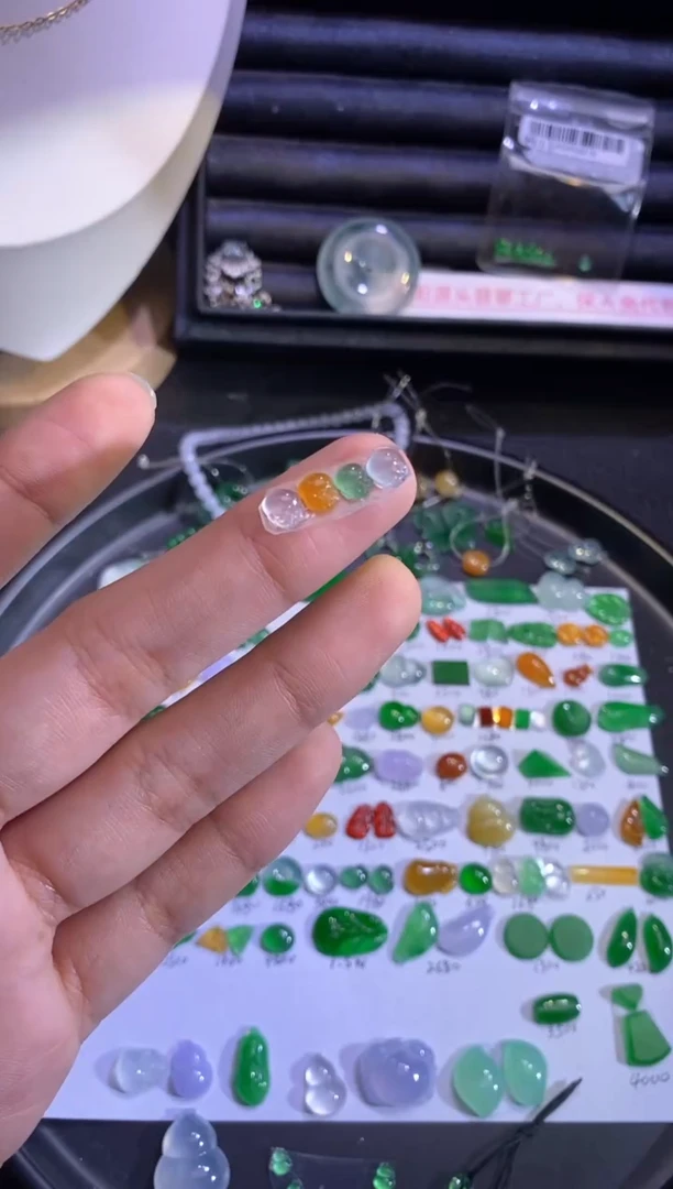 未镶嵌挂件翡翠金蟾