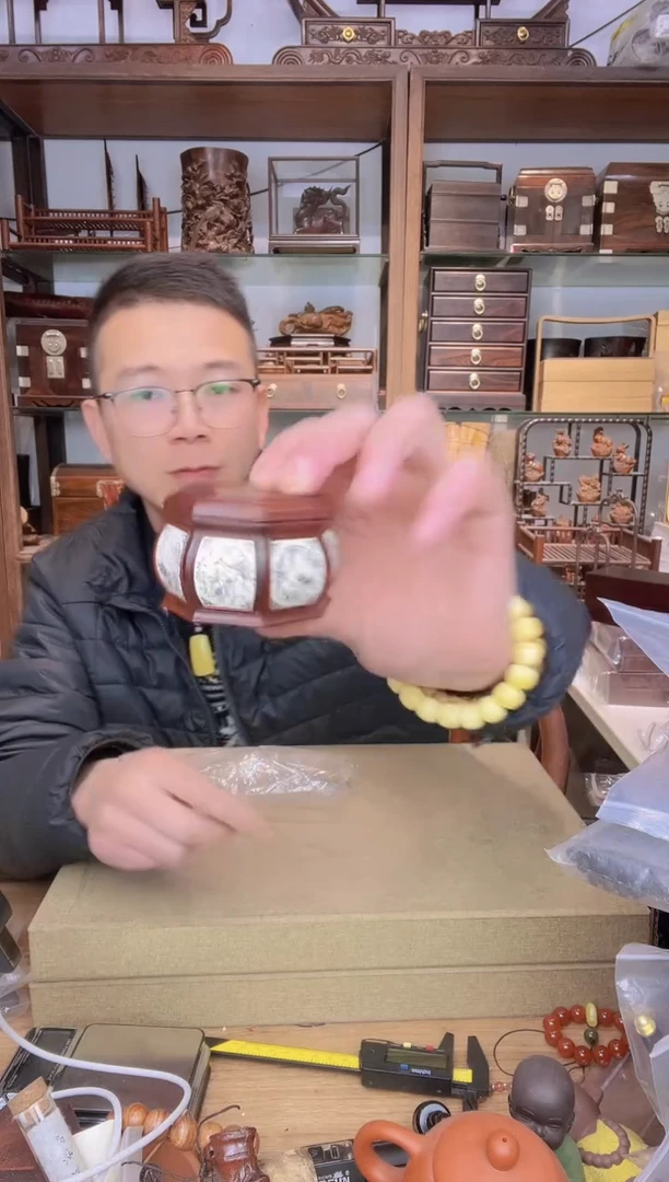 【闪购商品】乌木类书架129号科檀八角黄蛉盒