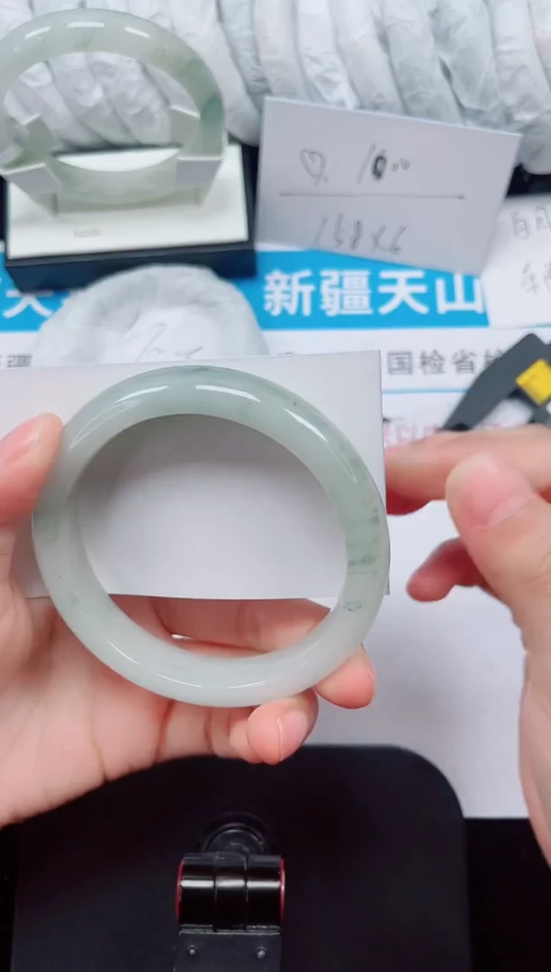 未镶嵌手镯石英质玉30-60/62