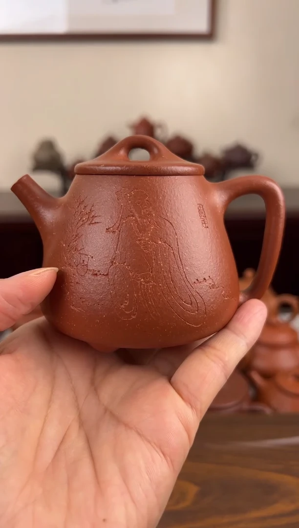 茶壶紫砂红降坡刻绘高石瓢壶200CC