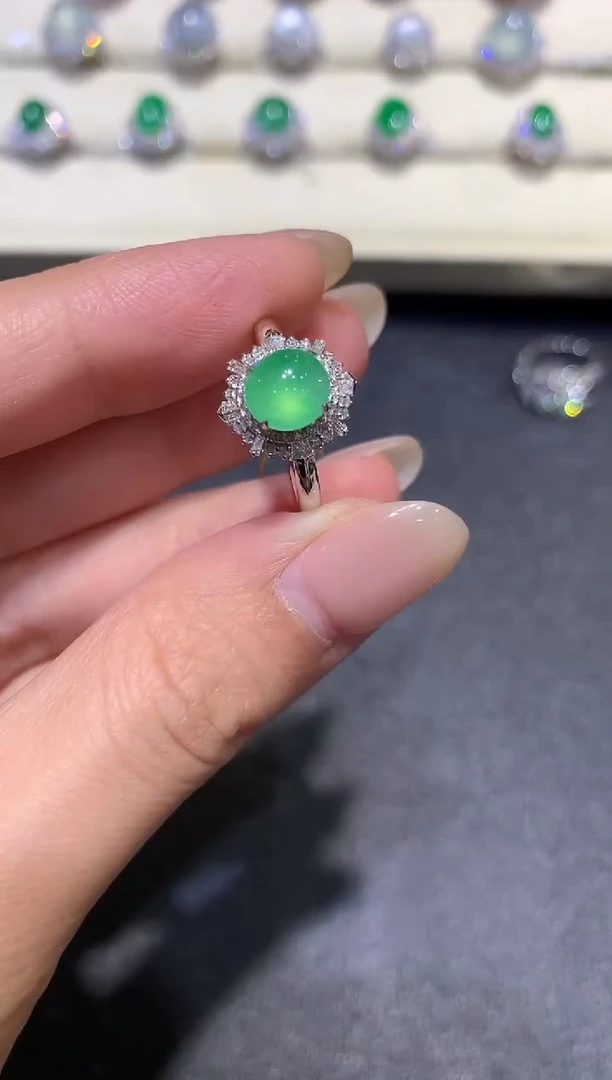 【闪购商品】翡翠戒指18K金镶嵌a77