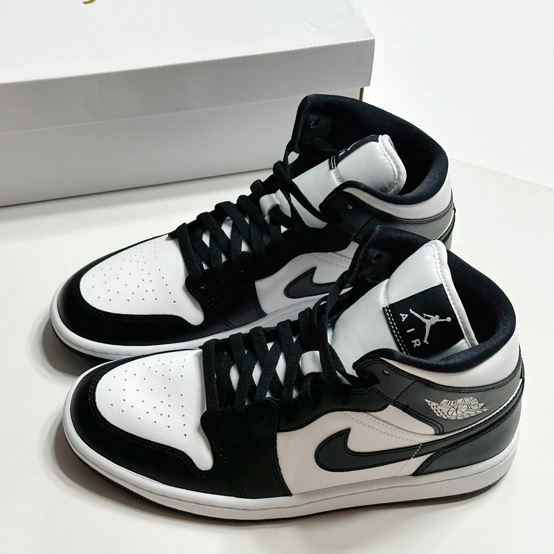 Air Jordan 1 Mid男女款黑白熊猫中帮耐磨防滑休闲板鞋官方正品