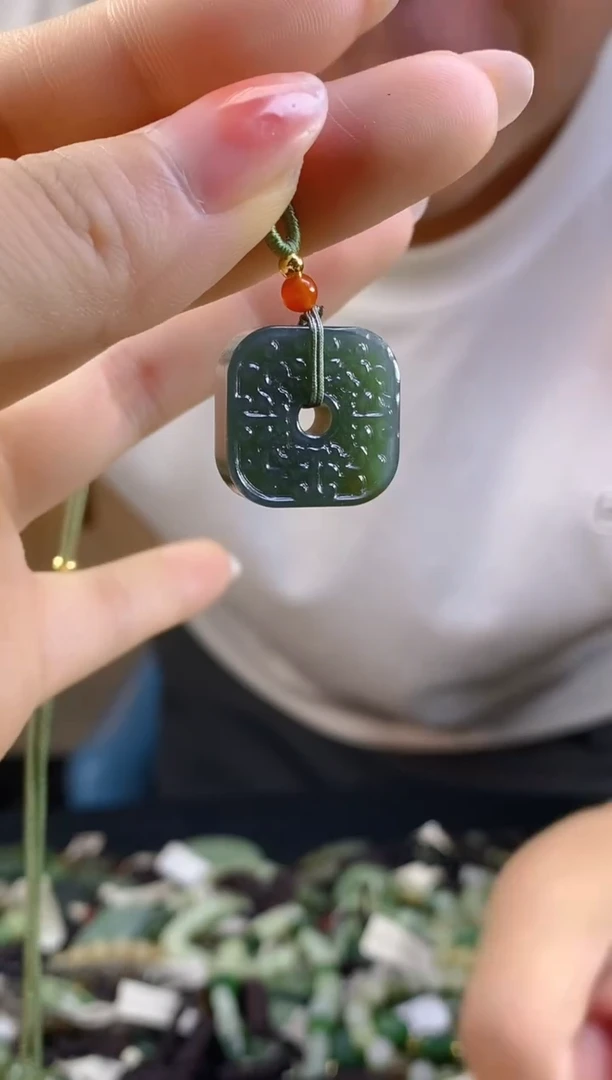 和田玉未镶嵌颈饰多样性发货，拍一发一