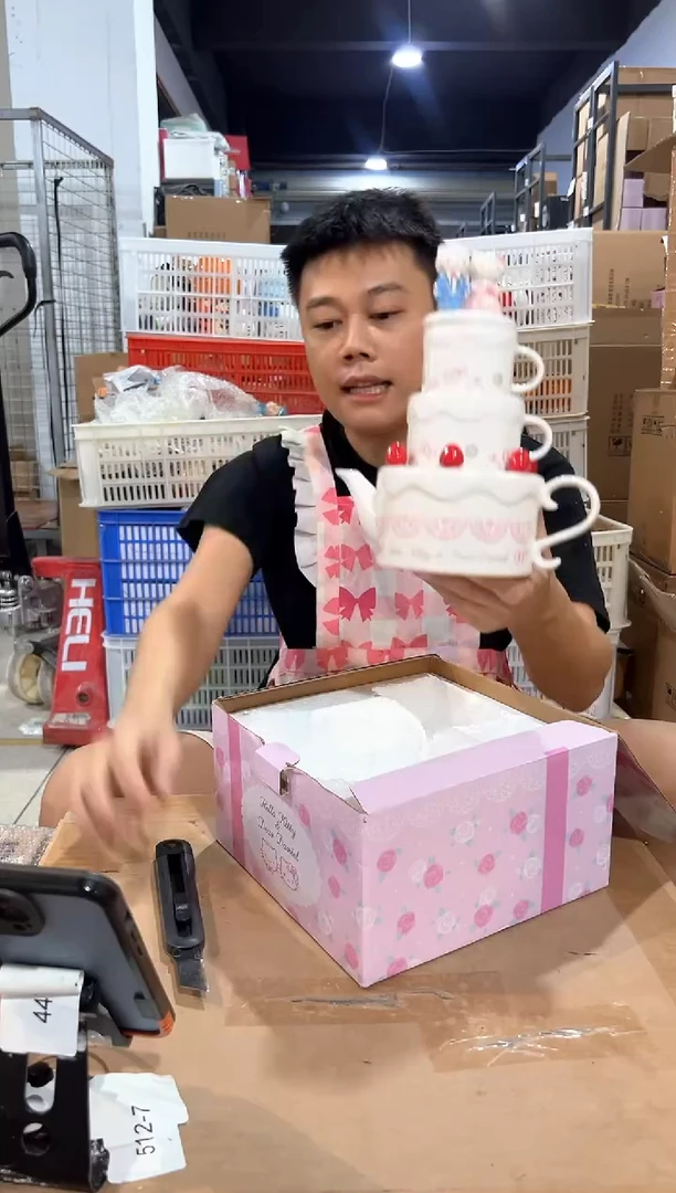 瓷片原盒kt猫结婚茶壶套组