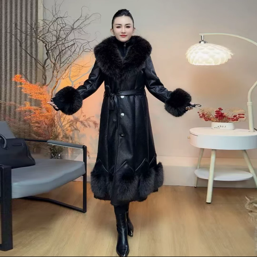冬季妈妈装时尚气质皮毛一体大衣外套阔太太加绒加厚保暖长款风衣