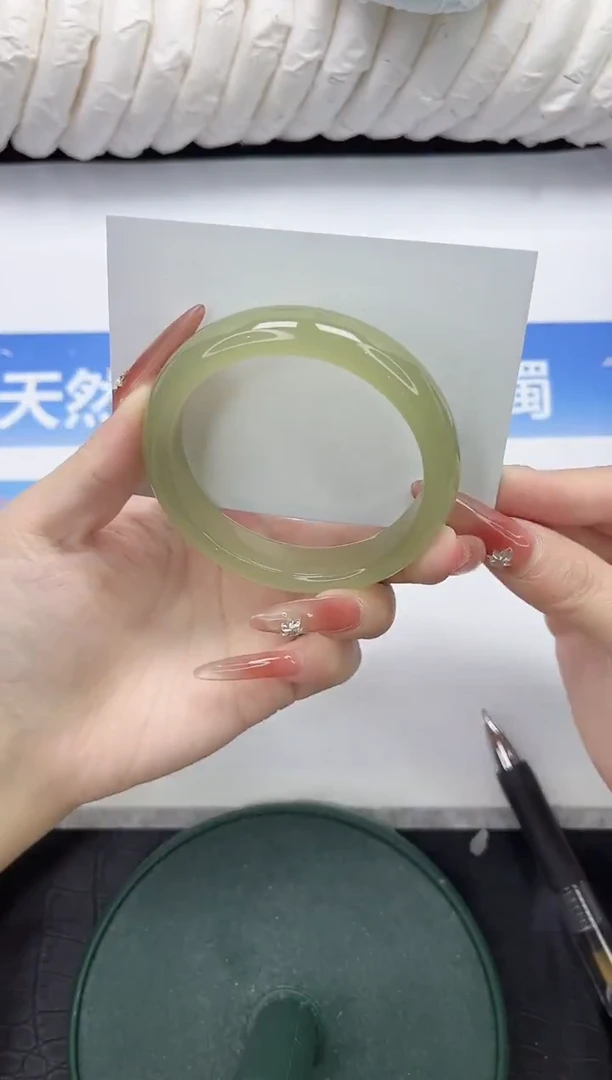 未镶嵌手镯石英质玉106-55