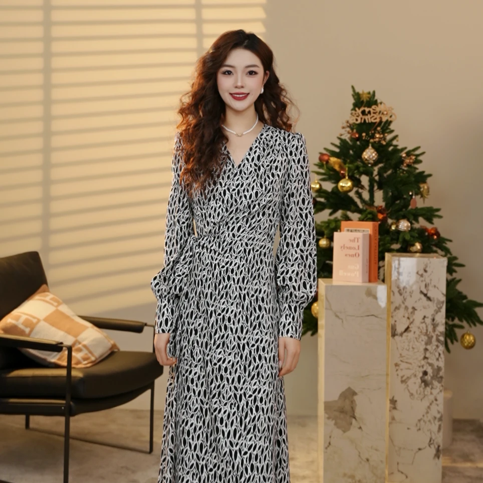 GIRDEAR/哥弟新款碎花女装法式V领茶歇裙长袖印花连衣裙1500498