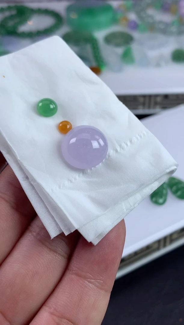 未镶嵌定制翡翠君翡翠