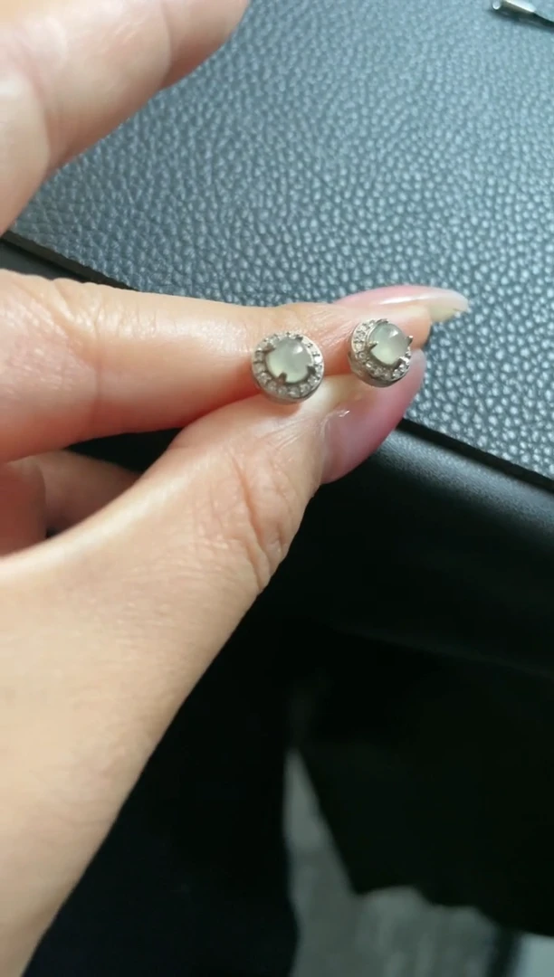 【闪购商品】翡翠耳饰银S925镶嵌蛋面耳饰发一件