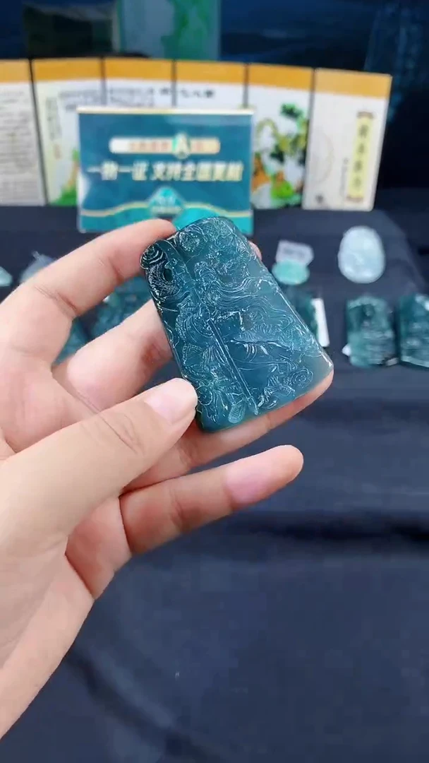 翡翠未镶嵌颈饰DLZ250802113