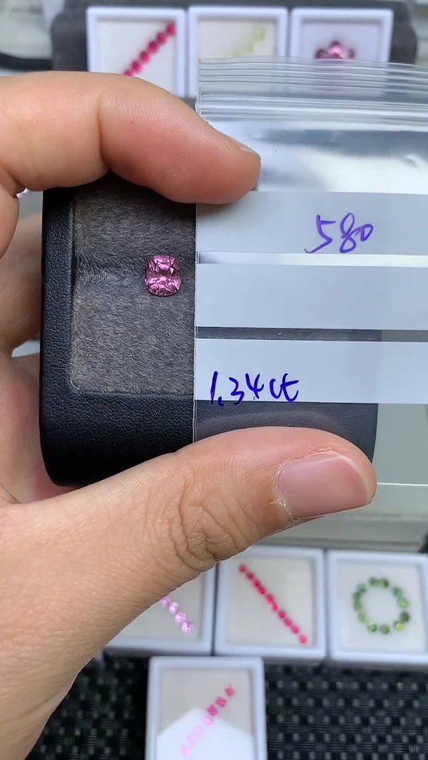 裸石尖晶石缅甸天然无烧尖晶石