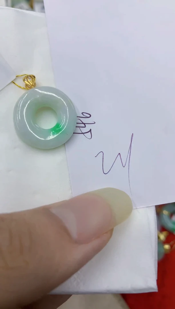 翡翠未镶嵌颈饰111111111111