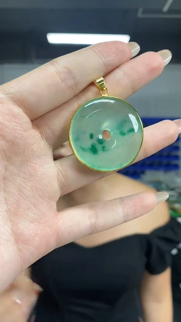 颈饰未镶嵌翡翠闪购链接 多样性发其一颜色微差