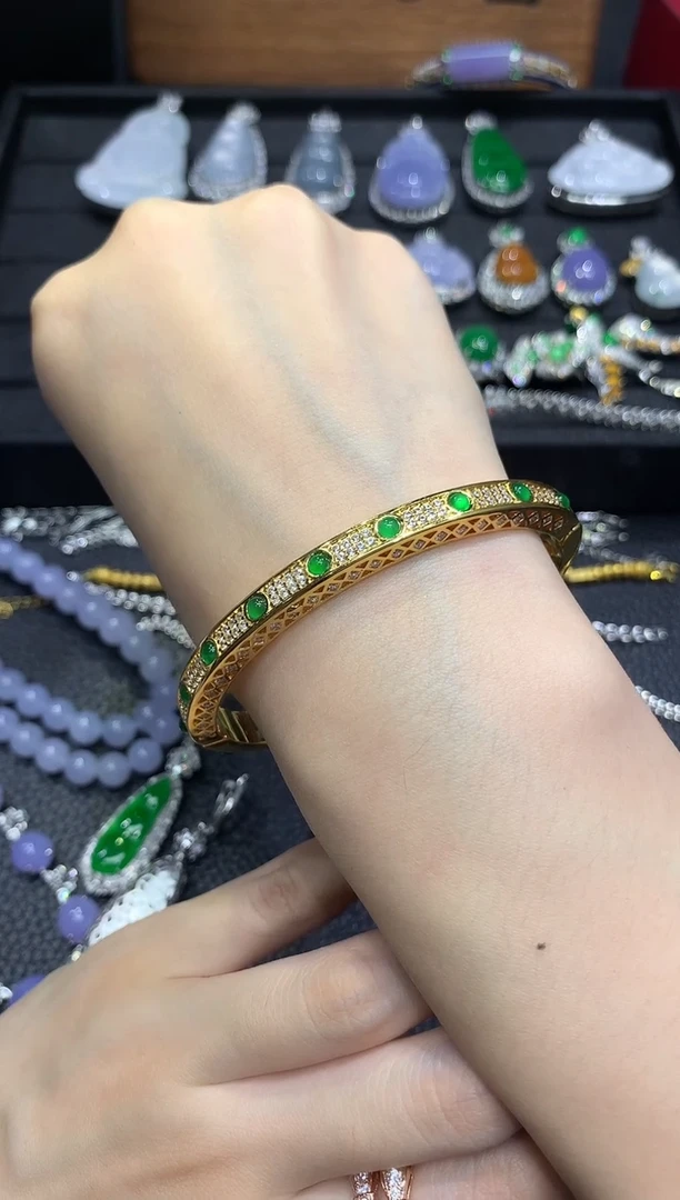 未镶嵌手镯翡翠4多样性随机发货1件