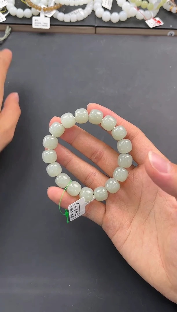 未镶嵌手串和田玉且末青白老型珠手串卡12微色差