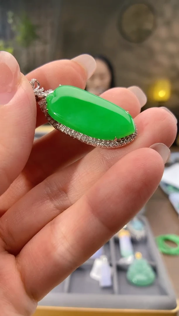 翡翠18K金镶嵌吊坠(不含链)福瓜