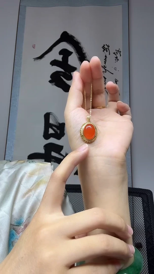 吊坠(赠链)银S925镶嵌南红玛瑙蛋面吊坠
