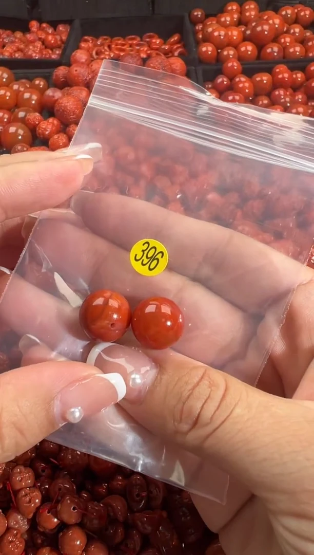 颈饰未镶嵌南红玛瑙1