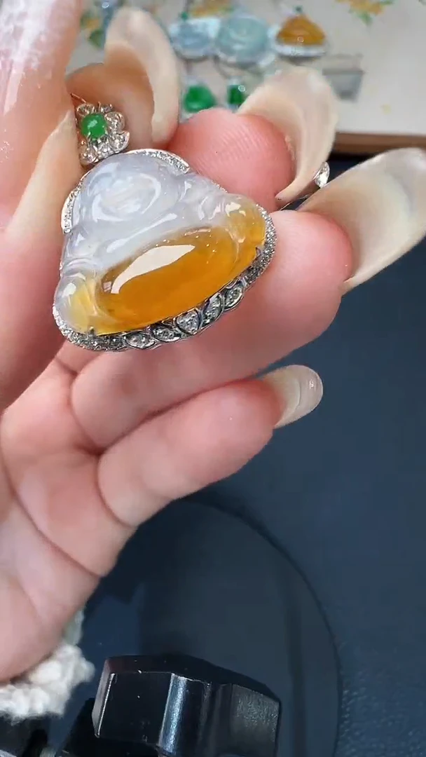 翡翠18K金镶嵌吊坠(不含链)68