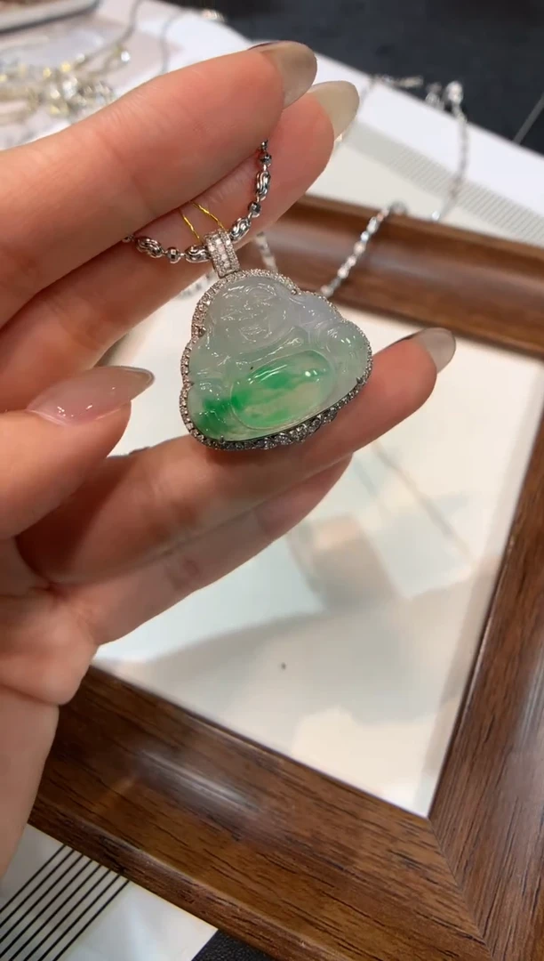 吊坠(不含链)18K金镶嵌翡翠佛公