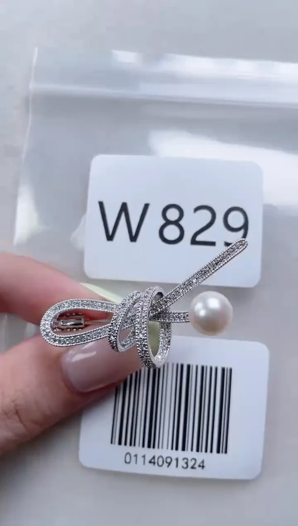 未镶嵌海水珍珠胸针W829