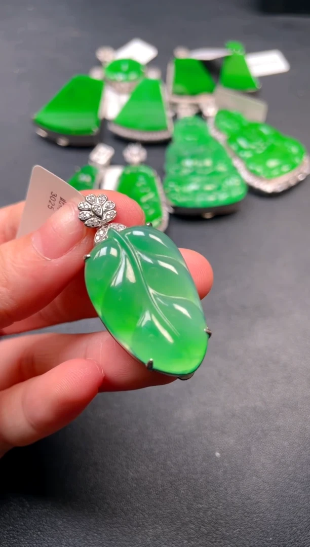 颈饰银S925镶嵌翡翠DZ`1