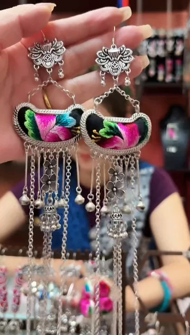 织绣云织谣民族风精美饰品59