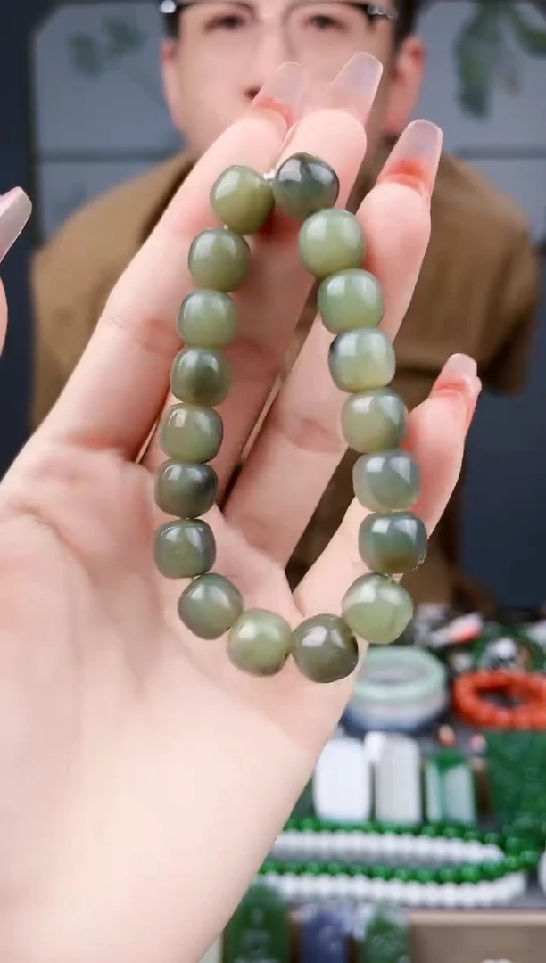 和田玉未镶嵌颈饰多样性发货   拍一单发一个