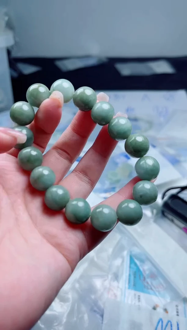 翡翠未镶嵌颈饰珠串